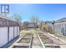 942 CHIPPEWA DRIVE - 34
