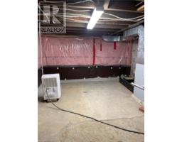 286 KING STREET S - 32