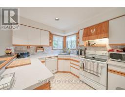 68 THOMPSON PLACE - 10