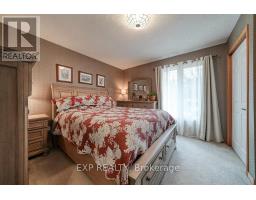 68 THOMPSON PLACE - 11