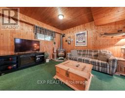68 THOMPSON PLACE - 21