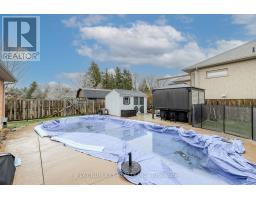 596 HARRIS CIRCLE - 33