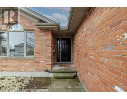 596 HARRIS CIRCLE - 35