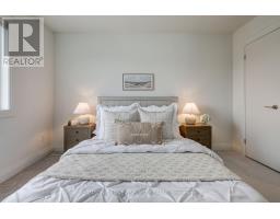 725 APRICOT DRIVE - 20
