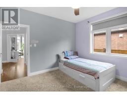 15 MAYAPPLE CRESCENT - 17