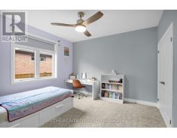 15 MAYAPPLE CRESCENT - 18