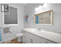 15 MAYAPPLE CRESCENT - 22