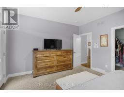 15 MAYAPPLE CRESCENT - 24