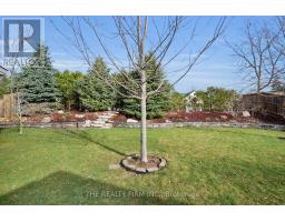 15 MAYAPPLE CRESCENT - 46