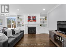 15 MAYAPPLE CRESCENT - 8