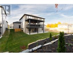 341 MANHATTAN DRIVE S - 3
