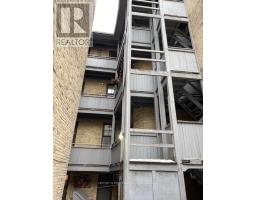 295 DUFFERIN AVENUE - 18