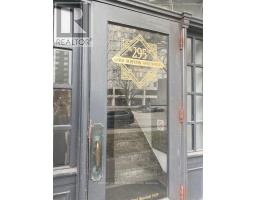 295 DUFFERIN AVENUE - 4