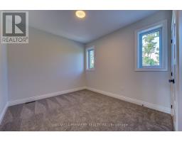 LOT 20 KOWTALUK WAY - 34