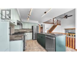 62 NAPOLEON DRIVE - 10