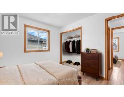 62 NAPOLEON DRIVE - 23