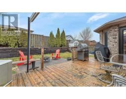 62 NAPOLEON DRIVE - 32