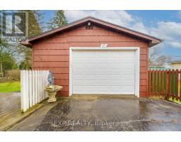 33 MADEIRA DRIVE - 35