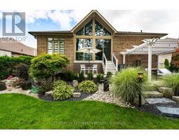 374 MACDONALD STREET - 34