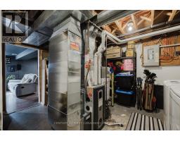 82 - 40 TIFFANY DRIVE - 19
