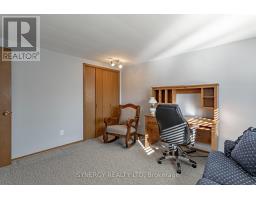 208 LAMORE CRESCENT - 24