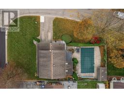 208 LAMORE CRESCENT - 3