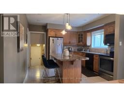 1462 GLENGARRY AVENUE - 11