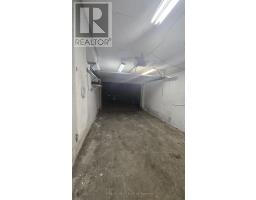 1462 GLENGARRY AVENUE - 26