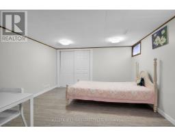 43 FINSBURY CRESCENT - 33