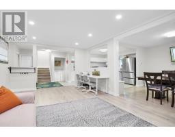 43 FINSBURY CRESCENT - 8