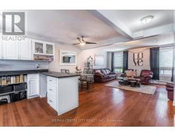 628 - 628 WILKINS STREET - 4