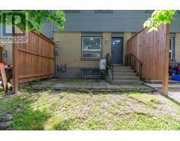 16 - 253 TAYLOR STREET - 34