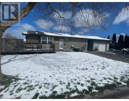 70 WOODROW CRESCENT - 3