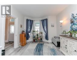 15 EAGLE STREET - 11