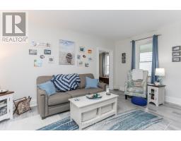 15 EAGLE STREET - 12