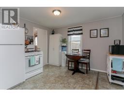 15 EAGLE STREET - 18