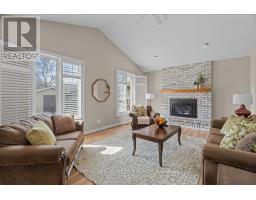 5 LAVENDER WAY - 19