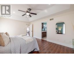 1095 CORONATION DRIVE - 24