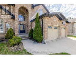 1095 CORONATION DRIVE - 4