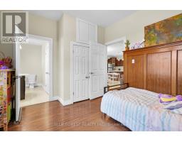18 BELGRAVE AVENUE - 33