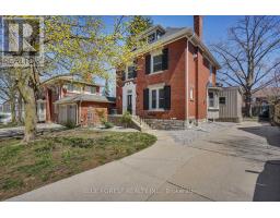 18 BELGRAVE AVENUE - 42