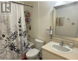 121 - 1096 JALNA BOULEVARD - 17