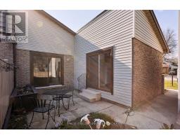 53 BRIXHAM ROAD - 36