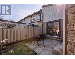 53 BRIXHAM ROAD - 37
