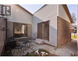 53 BRIXHAM ROAD - 38