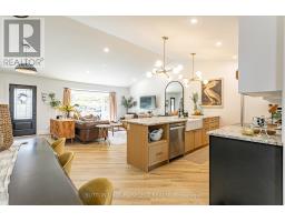 21 MCGILL PLACE - 13