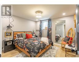 21 MCGILL PLACE - 30