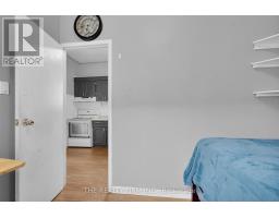 524 SIMCOE STREET - 13