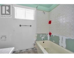 524 SIMCOE STREET - 23