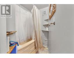 524 SIMCOE STREET - 8